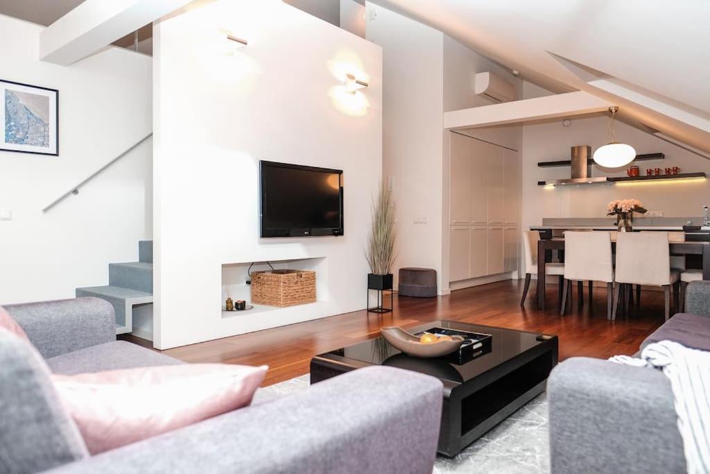 #Stayhere - Spacious Luxury Town Hall 3Bdr Apartment VNO Exteriör bild