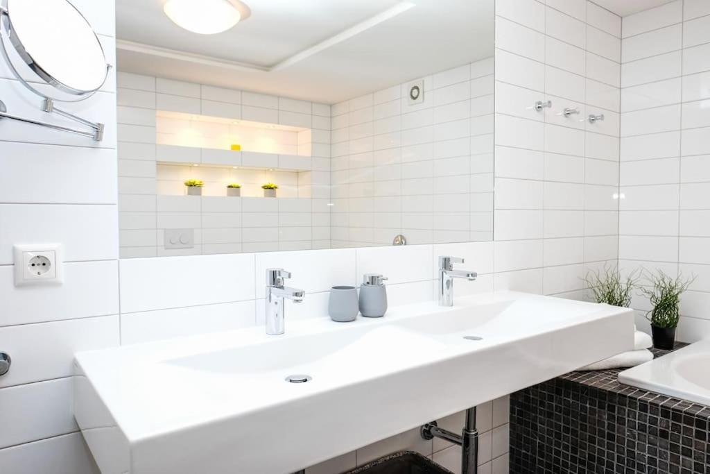 #Stayhere - Spacious Luxury Town Hall 3Bdr Apartment VNO Exteriör bild